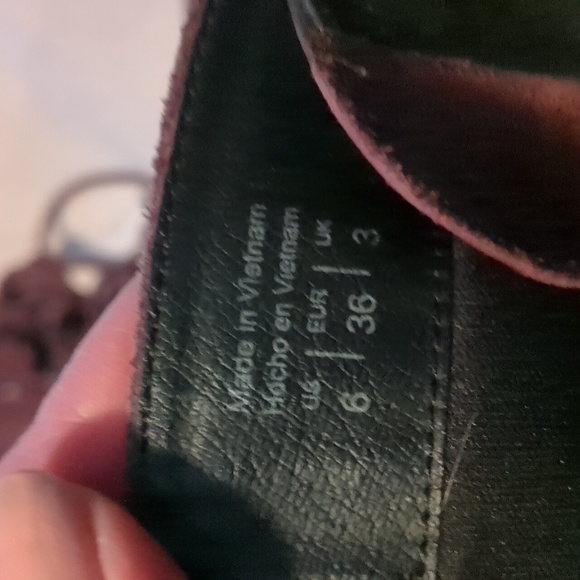 Aldo - Picture 2 of 2